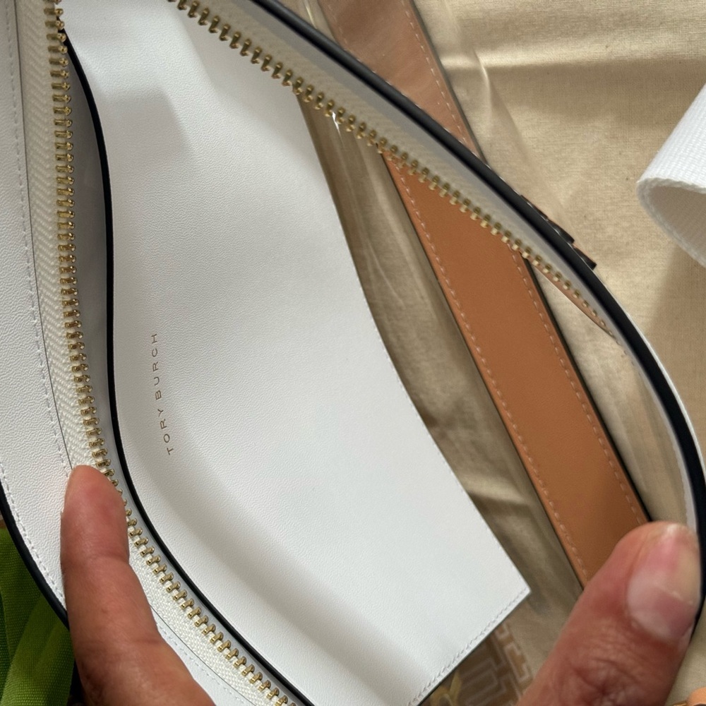 New Tory Burch BLAKE CLEAR SWINGPACK CLEAR / OPTIC WHITE - Picture 8 of 10